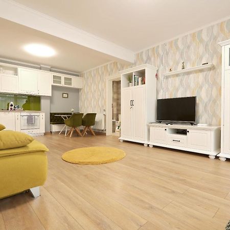 Olivia Studio Oradea Eksteriør bilde